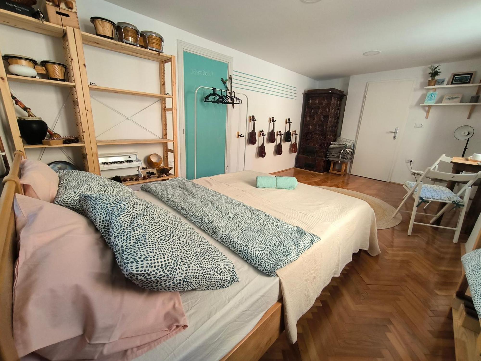 Glasbeni Atelje Tri Pticice Homestay