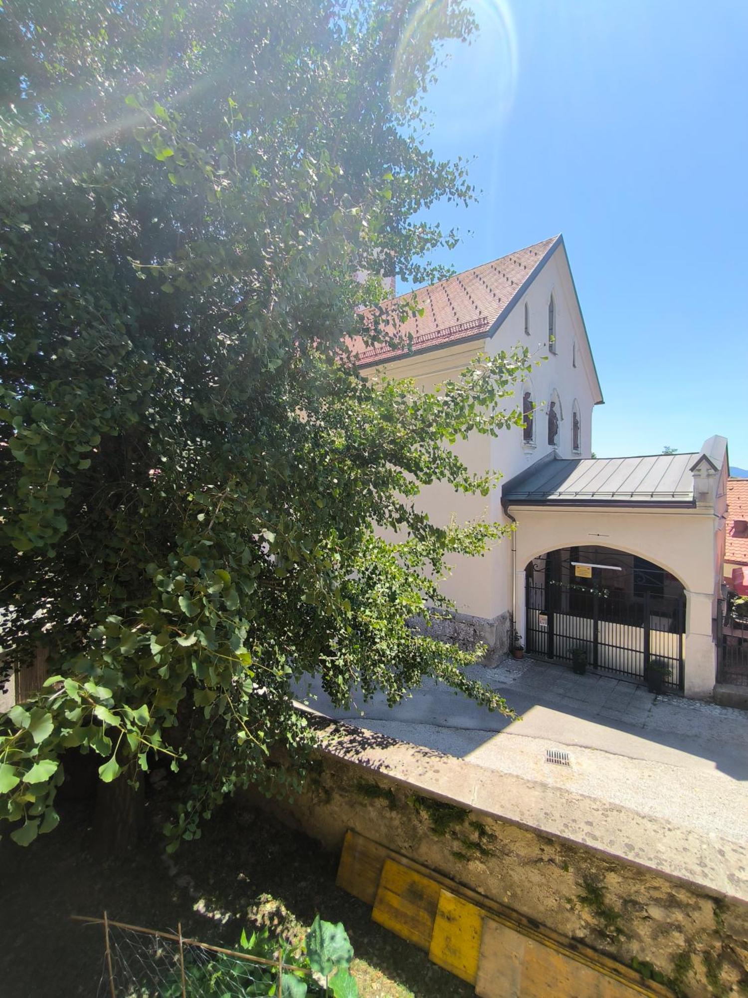 Homestay Glasbeni Atelje Tri Pticice Kranj